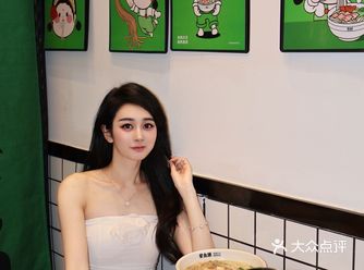 蒙自源又放大招啦！他们家的新品— 鲜鸡汤多肉米线