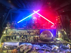 -席娜卡琳火车铁道夜市