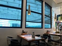 靠窗位-HELLO MUSAE 拾光缪斯餐厅·纯正希腊风味(苏州中心店)