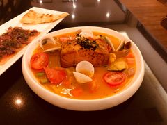 香煎三文鱼配时蔬海鲜汤-TIAGO HOME KITCHEN(朝阳大悦城店)