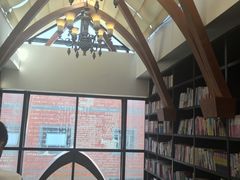 -钟书阁(松江泰晤士小镇店)