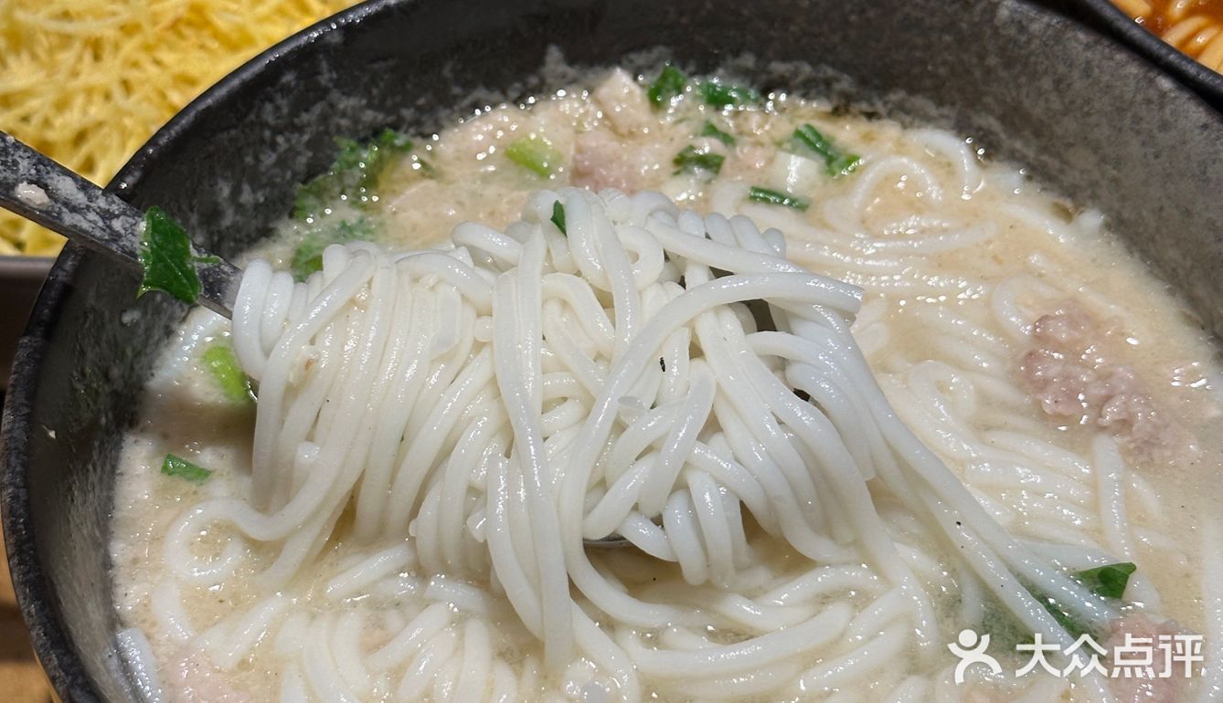在武汉能吃到这种味道的傣味，属实难得。