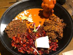 -白乐天毛肚火锅馆(解放碑店)