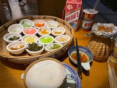 -包整·丝娃娃(一览甲秀楼风景店)