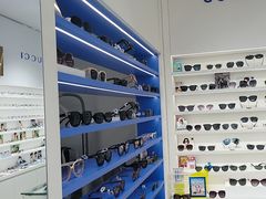 -美式眼镜·授权蔡司.依视路.尼康.豪雅.明月(南翔印象城店)