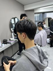 -宫铭烫发染发接发店