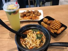小吃拼盘-姐弟俩土豆粉(四海唐人街店)