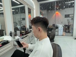-尤司男士国潮理发馆