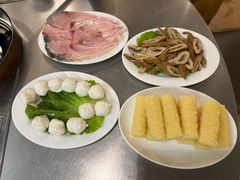 -胡须佬鸡煲四季火锅店(石厦西村直营店)