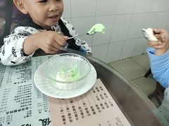 -俊丽双皮奶甜品店
