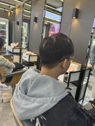 -藤野造型烫发染发