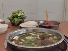 -黑竹沟新场牛肉火锅