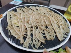 -楠柏弯休闲山庄(梨花溪店)