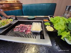 -臻牛烤肉