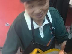 -肥肥虾庄·金牌油焖大虾(汉口城市广场店)