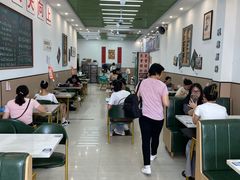 -汤小云火锅米线(钻汇广场店)