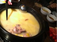 板栗鸡-蜀中吴养生板栗鸡(会展店)