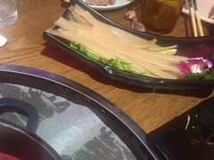 -三人行骨头王火锅(长寿店)