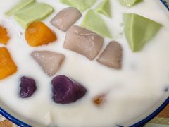 豆花芋圆斑斓奶冻-荔芳传统糖水铺