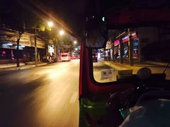 -周日夜市