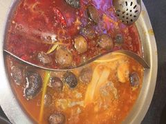 -沸炉重庆老火锅(军事博物馆店)