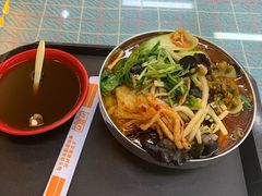 -红鼻子桂林米粉(金唐新光界店)