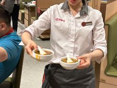 -海底捞火锅(新松江路生日主题店)