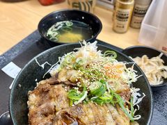 -難波肉劇場