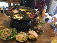 -白乐天毛肚火锅馆(解放碑店)