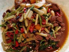 小炒黄牛肉-小厨师·二十年沈家门小海鲜(百井坊巷店)