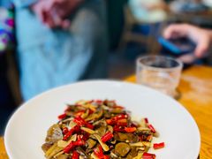 丘北椒爆牛肝菌-一坐一忘云南菜(三里屯店)