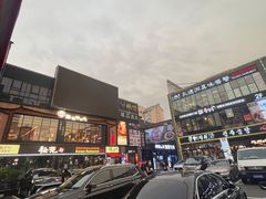 -天乐广场(食多滋美食城店)