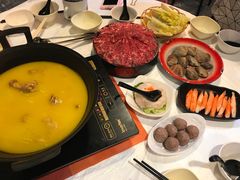 -鲜入围煮花胶鸡海鲜火锅