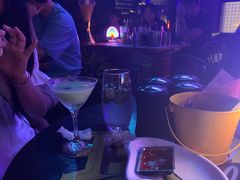 -UP嘻哈酒吧(粉巢店)