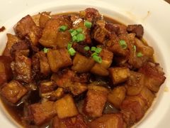 -东口码头·烧鸽子·鱼头泡饼·地方菜(金鹰悦城店)