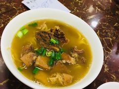 牛腩面-陈光记烧腊店(罗保博士街店)