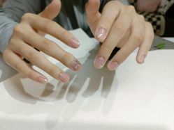 -槿里日式美甲工作室