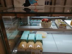 -顶东面包花园·生日蛋糕(世博店)