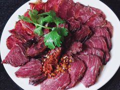 卤牛肉-周老三跷脚牛肉·全牛火锅(非遗传承店)