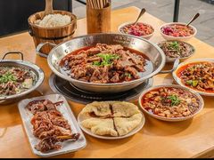 -大众跷脚牛肉馆·非遗传承单位(峨眉山店)