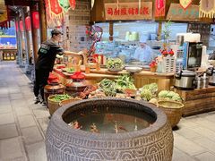 -帅巴人舅母子腊蹄民俗村