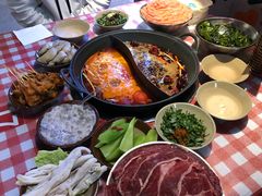 -赵美丽·重庆社区火锅·直营店(火车东站·中豪国际店)