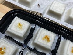 -瑞虹新天地月亮湾