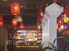 -头上红煨盐鸡·非遗院子餐厅