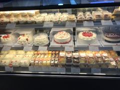-红宝石·鲜奶小方·海派西点房(南丹店)