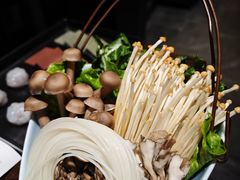 -余欢领鲜火锅(新街口店)