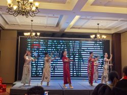 -小鲤鱼生日气球派对会场策划布置