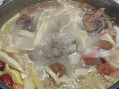 中锅-三人行骨头王火锅(长寿店)