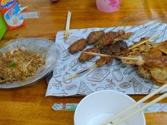 -亮亮烧烤(积玉桥总店)