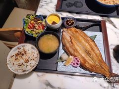 -家贺屋刺身寿司专门店